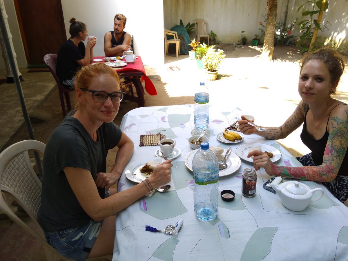 Chithra Homestay Tangalle Eksteriør bilde