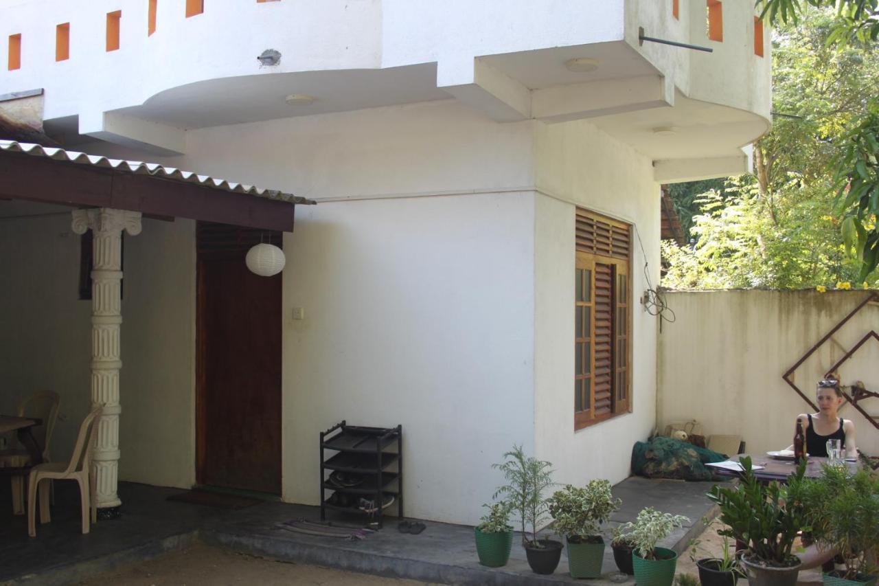 Chithra Homestay Tangalle Eksteriør bilde