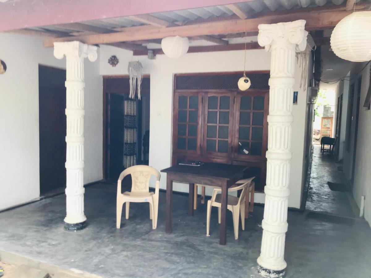 Chithra Homestay Tangalle Eksteriør bilde