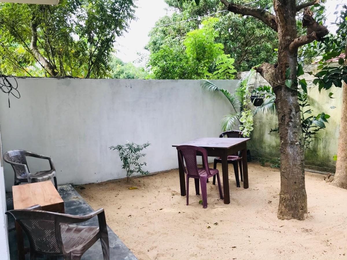 Chithra Homestay Tangalle Eksteriør bilde