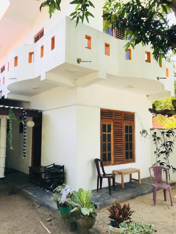 Chithra Homestay Tangalle Eksteriør bilde